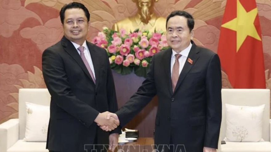 Vietnam wants to develop relations with Indonesia to new height: NA Chairman